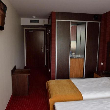 Quest Hotel - Dawniej Hotel Planeta Brzesko Luaran gambar
