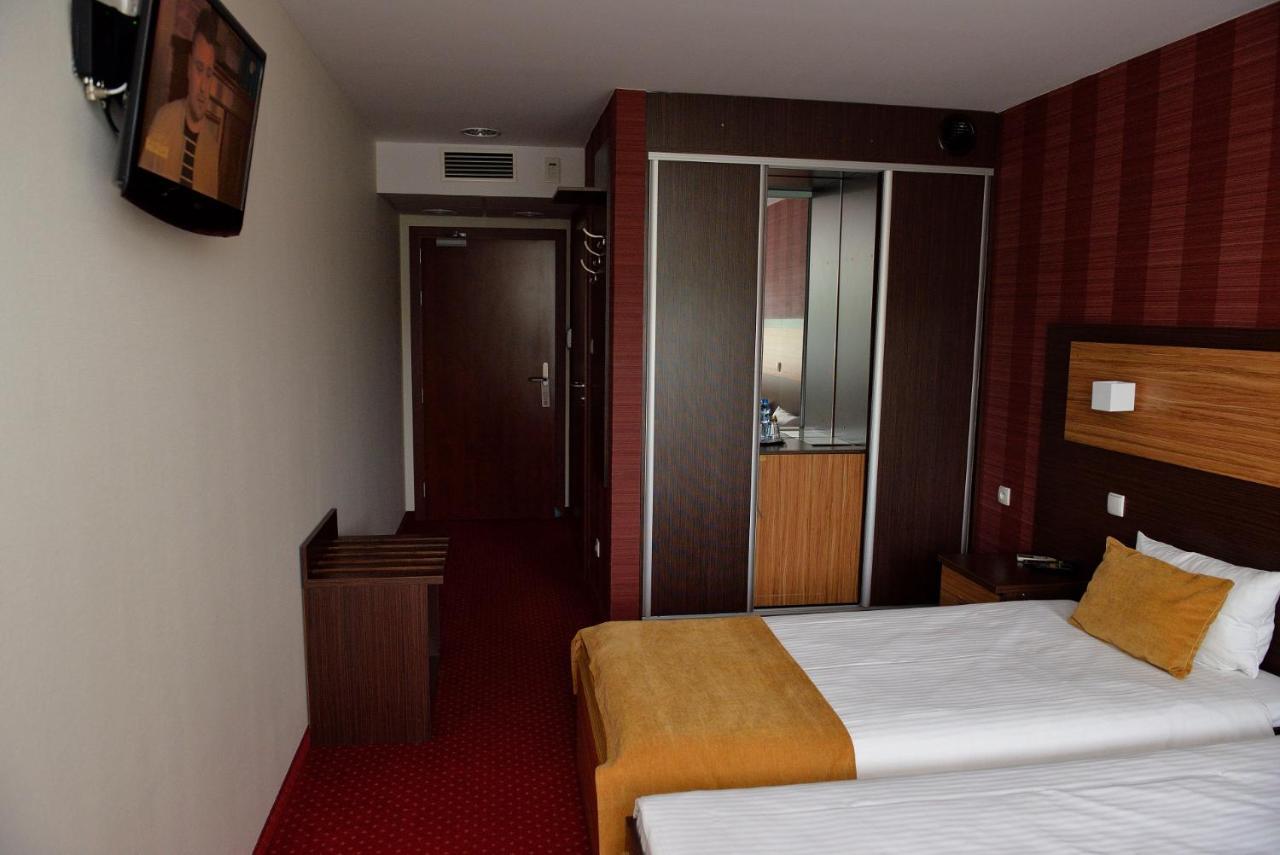 Quest Hotel - Dawniej Hotel Planeta Brzesko Luaran gambar