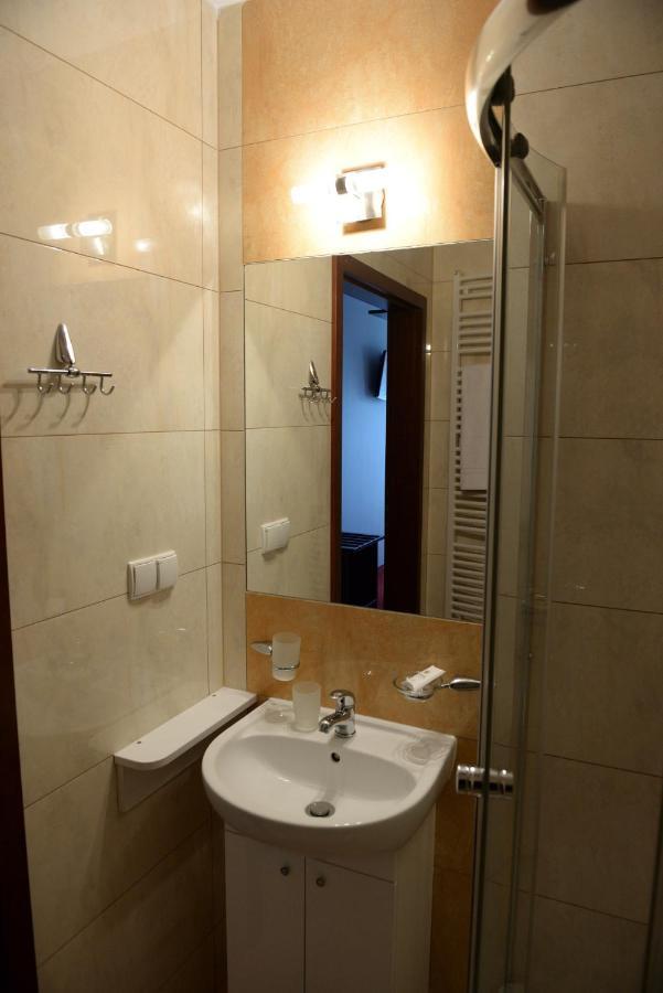 Quest Hotel - Dawniej Hotel Planeta Brzesko Luaran gambar