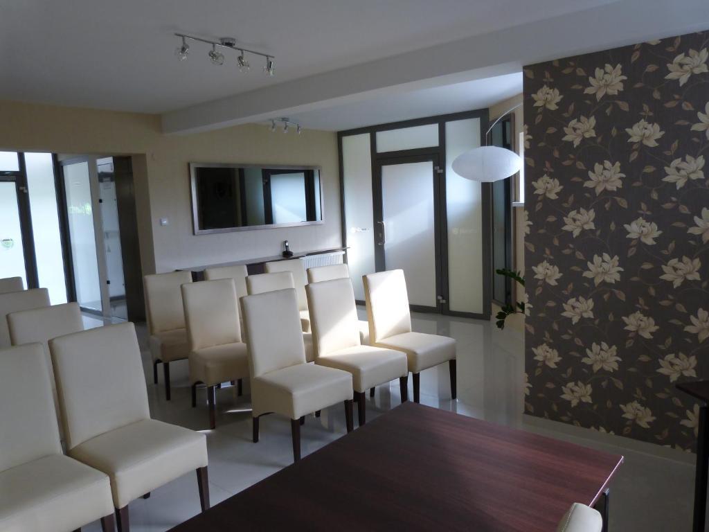 Quest Hotel - Dawniej Hotel Planeta Brzesko Luaran gambar